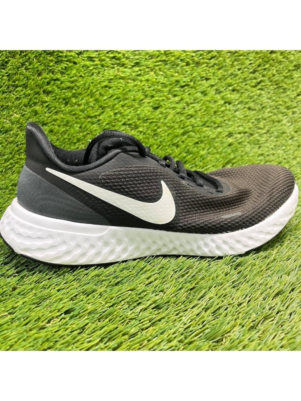Nike Revolution 5 Womens Size 9 Black White Athletic Running Shoes Sneakers